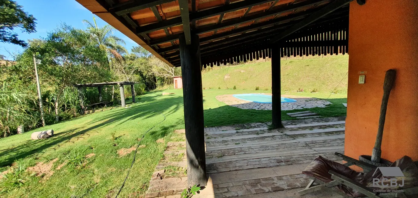 Sítio / Rancho com 2 quartos à venda, 375m2 em Juatuba - MG - imagem 9 Foto 9 de Sítio / Rancho com 2 quartos à venda, 375m2 em Juatuba - MG