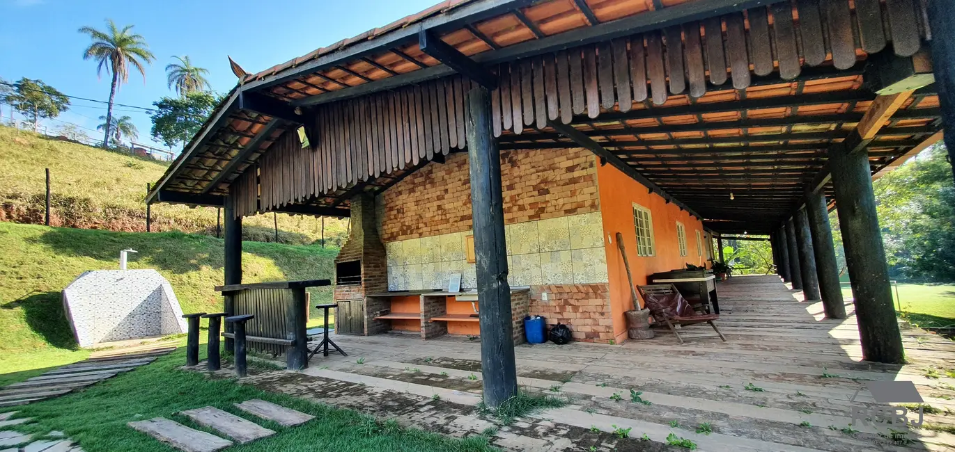 Sítio / Rancho com 2 quartos à venda, 375m2 em Juatuba - MG - imagem 6 Foto 6 de Sítio / Rancho com 2 quartos à venda, 375m2 em Juatuba - MG