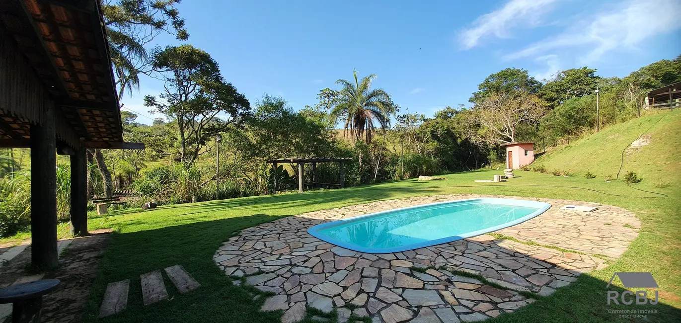 Sítio / Rancho com 2 quartos à venda, 375m2 em Juatuba - MG - imagem 4 Foto 4 de Sítio / Rancho com 2 quartos à venda, 375m2 em Juatuba - MG