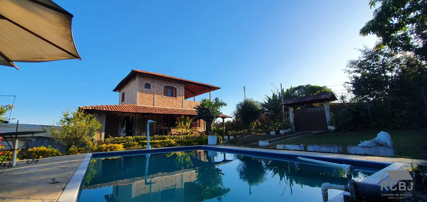 Foto 1 de Sítio / Rancho com 4 quartos à venda, 372m2 em Esmeraldas - MG
