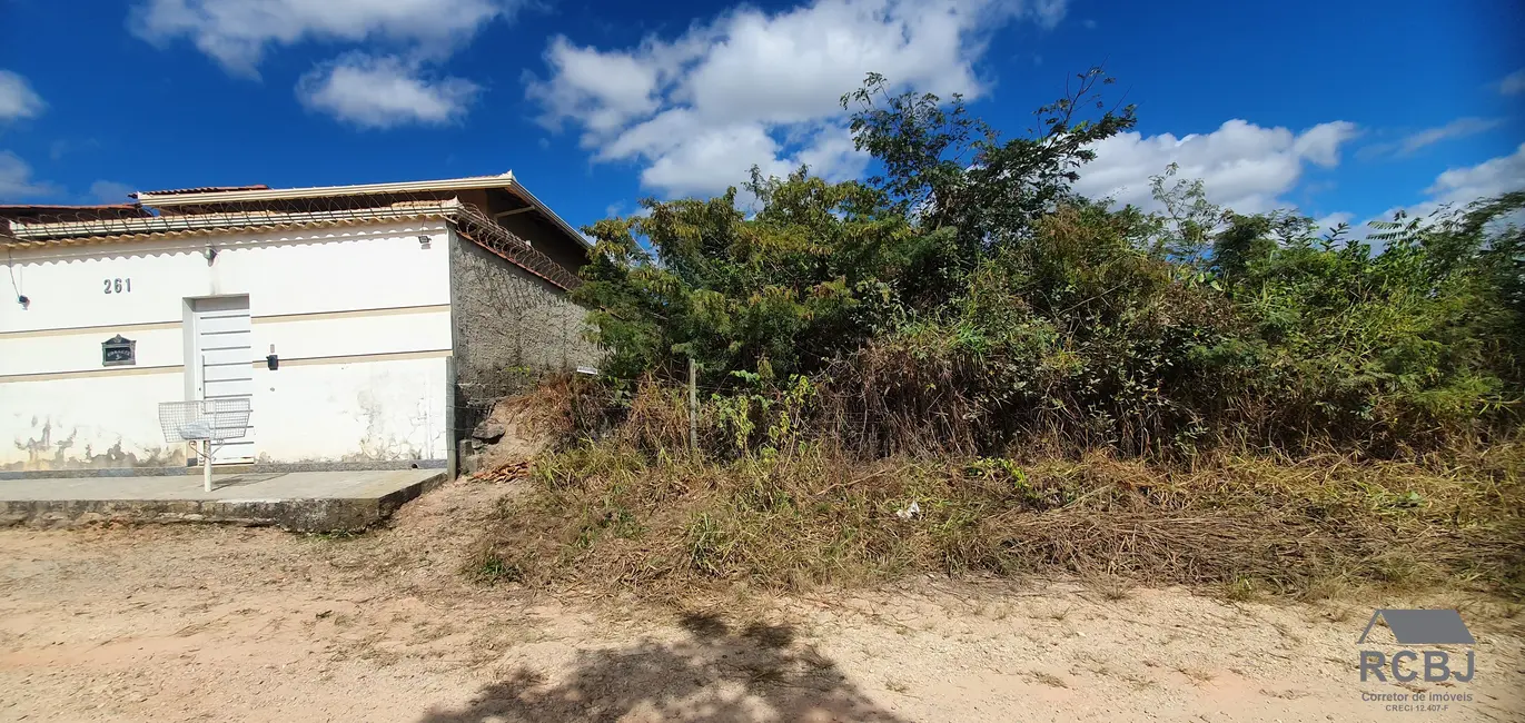 Foto 2 de Terreno / Lote à venda, 470m2 em Esmeraldas - MG
