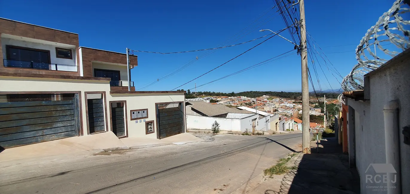 Casa com 3 quartos à venda, 170m2 em Esmeraldas - MG - imagem 3 Foto 3 de Casa com 3 quartos à venda, 170m2 em Esmeraldas - MG