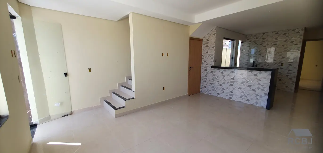 Foto 1 de Casa com 3 quartos à venda, 150m2 em Esmeraldas - MG