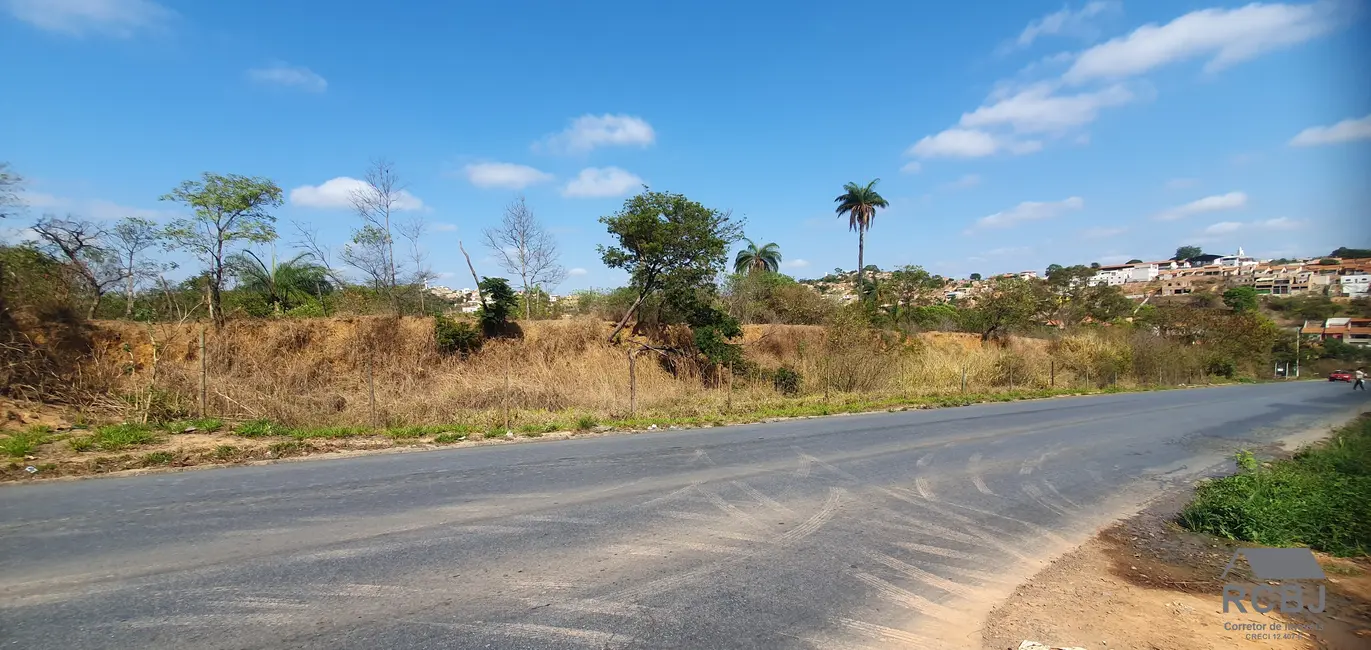 Foto 1 de Terreno / Lote à venda em Esmeraldas - MG