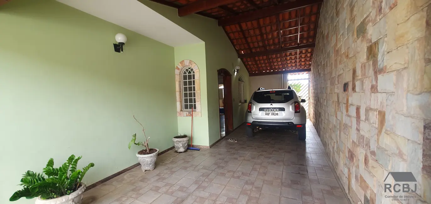 Sala Comercial com 6 quartos à venda, 410m2 em Centro, Esmeraldas - MG - imagem 6 Foto 6 de Sala Comercial com 6 quartos à venda, 410m2 em Centro, Esmeraldas - MG