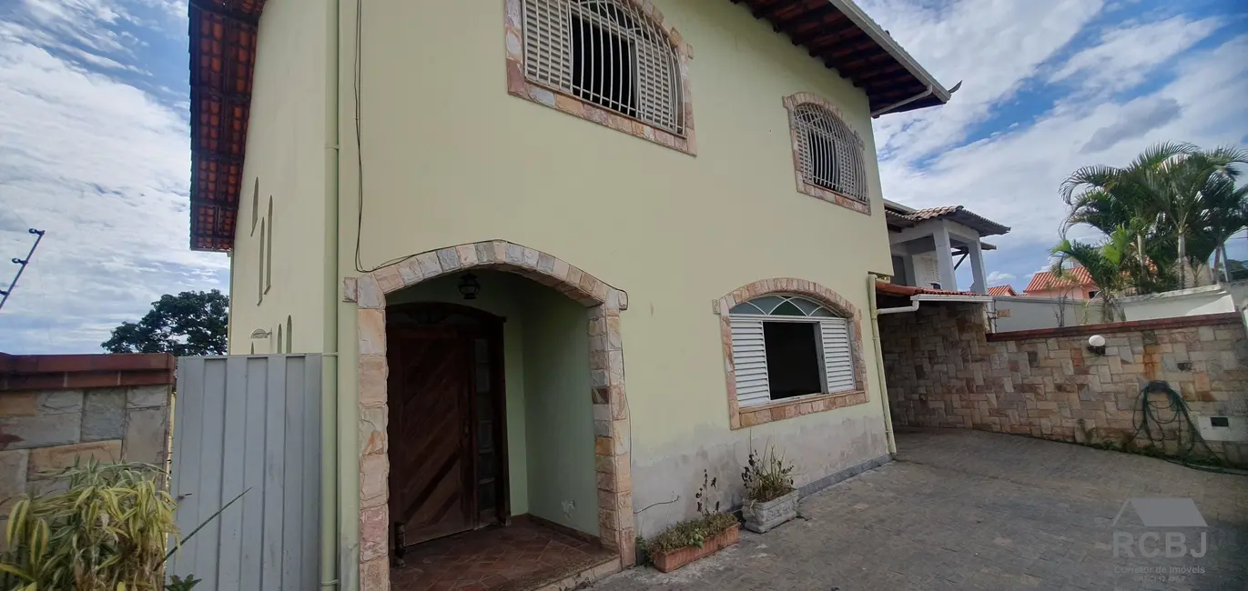 Sala Comercial com 6 quartos à venda, 410m2 em Centro, Esmeraldas - MG - imagem 4 Foto 4 de Sala Comercial com 6 quartos à venda, 410m2 em Centro, Esmeraldas - MG