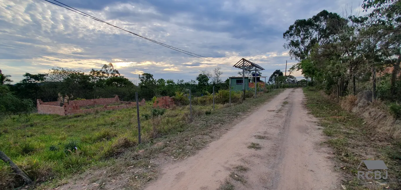 Sítio / Rancho com 2 quartos à venda, 180m2 em Esmeraldas - MG - imagem 4 Foto 4 de Sítio / Rancho com 2 quartos à venda, 180m2 em Esmeraldas - MG