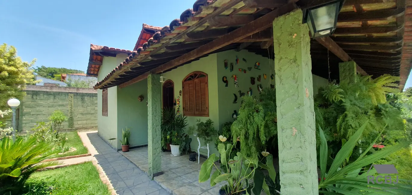 Foto 1 de Casa com 4 quartos à venda, 277m2 em Esmeraldas - MG