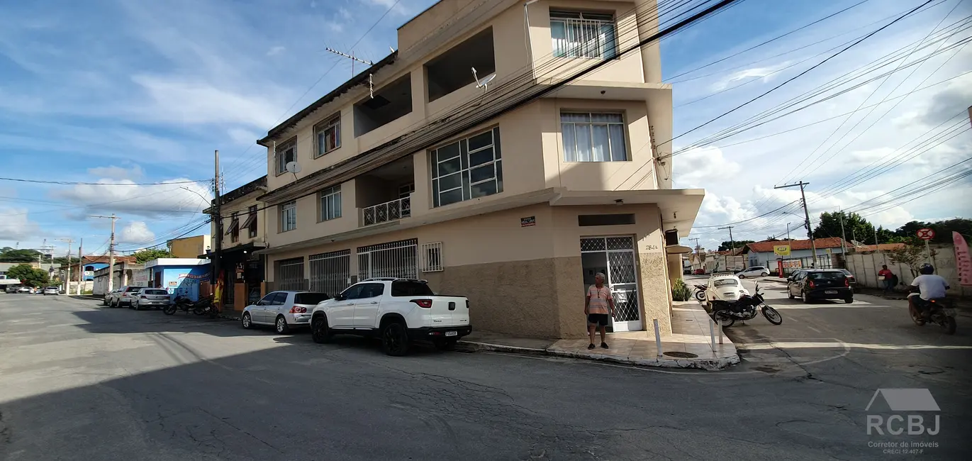 Armazém / Galpão à venda, 200m2 em Centro, Esmeraldas - MG - imagem 4 Foto 4 de Armazém / Galpão à venda, 200m2 em Centro, Esmeraldas - MG
