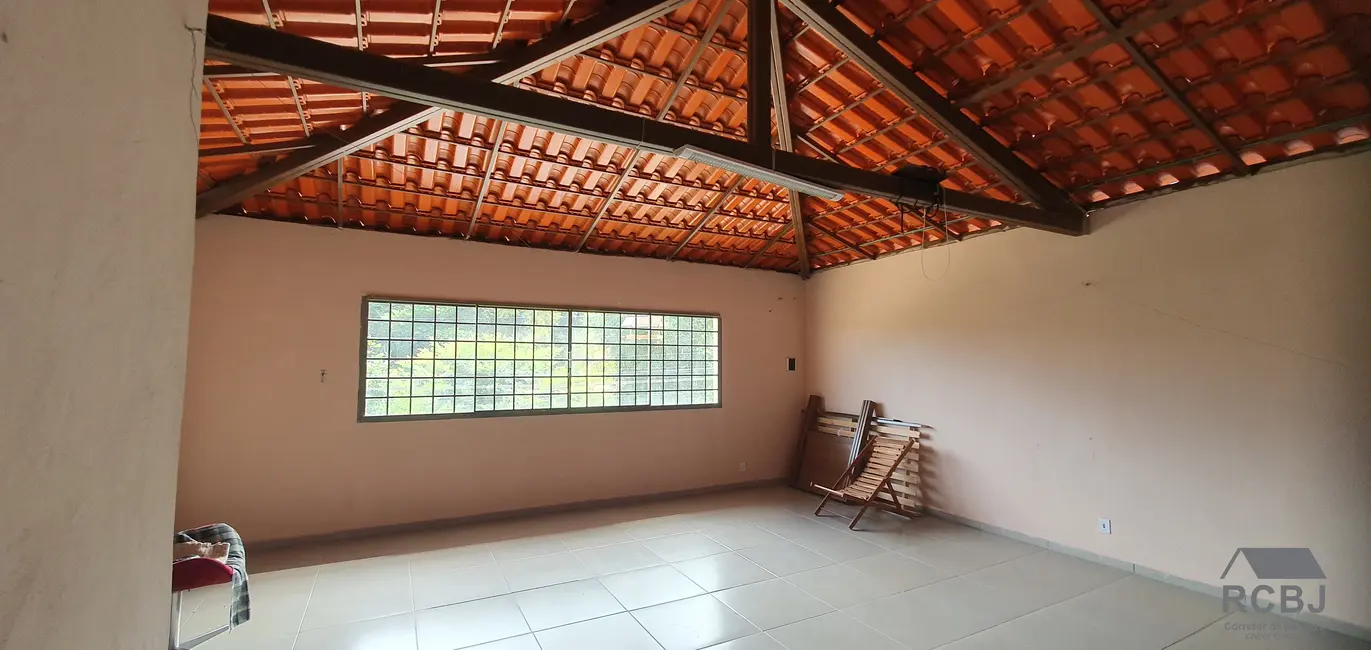 Casa com 3 quartos à venda, 210m2 em Esmeraldas - MG - imagem 2 Foto 2 de Casa com 3 quartos à venda, 210m2 em Esmeraldas - MG