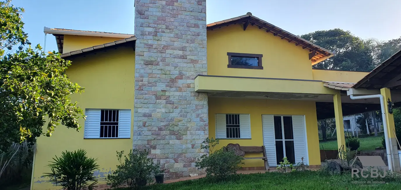 Sítio / Rancho com 5 quartos à venda, 440m2 em Esmeraldas - MG - imagem 8 Foto 8 de Sítio / Rancho com 5 quartos à venda, 440m2 em Esmeraldas - MG