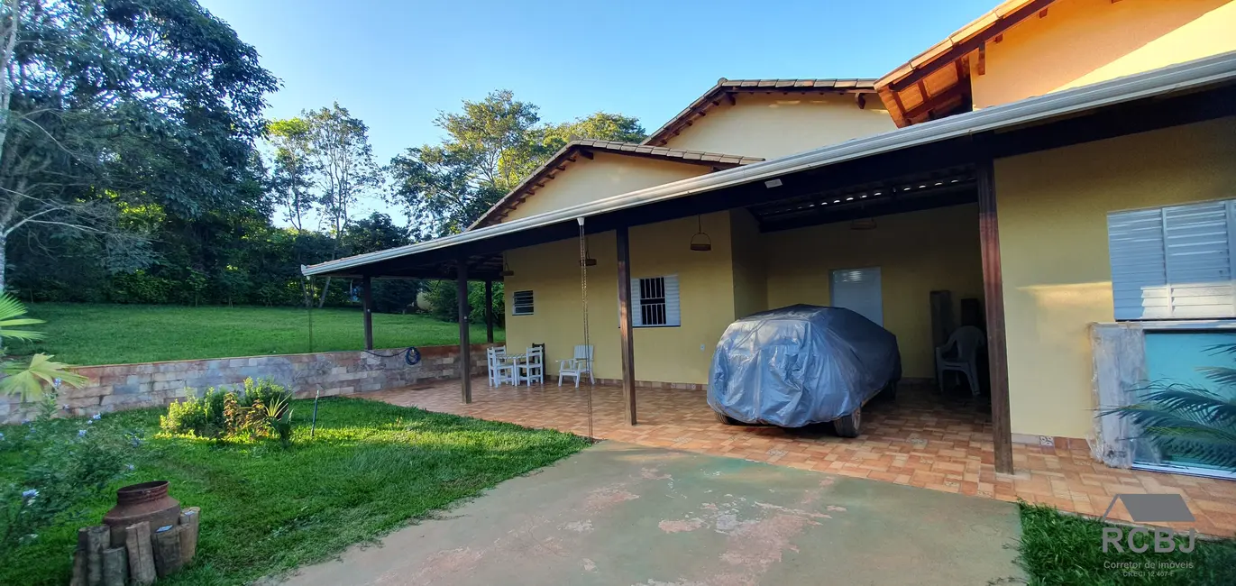 Sítio / Rancho com 5 quartos à venda, 440m2 em Esmeraldas - MG - imagem 3 Foto 3 de Sítio / Rancho com 5 quartos à venda, 440m2 em Esmeraldas - MG