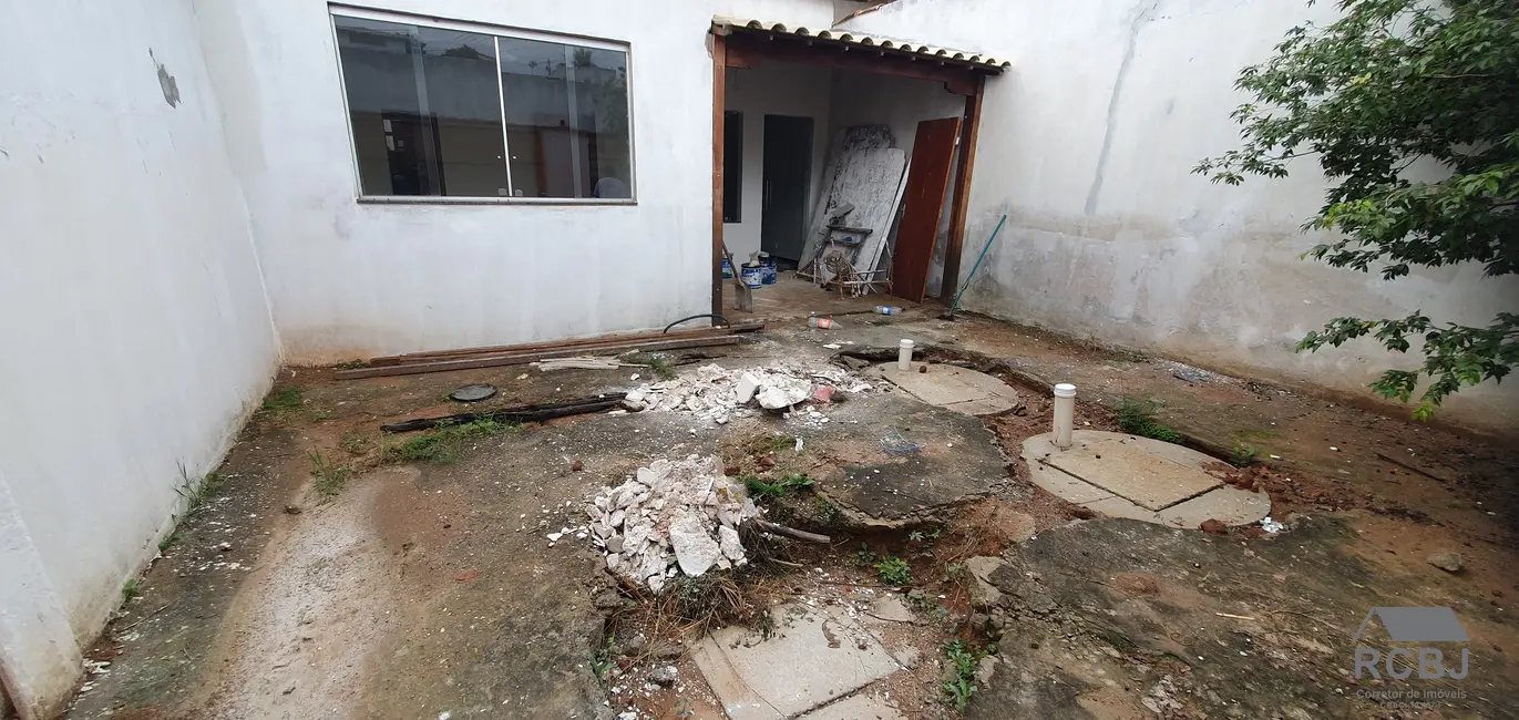 Foto 3 de Casa com 3 quartos à venda, 130m2 em Esmeraldas - MG