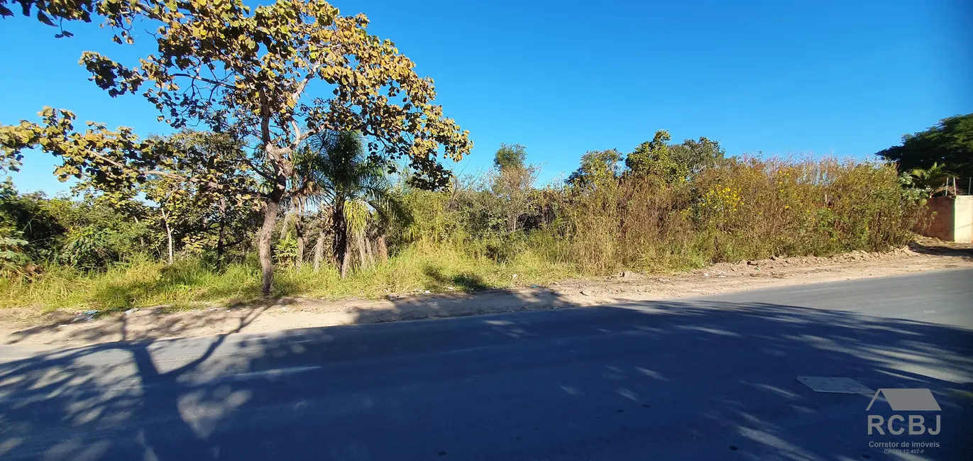 Foto 2 de Terreno / Lote à venda, 2106m2 em Esmeraldas - MG