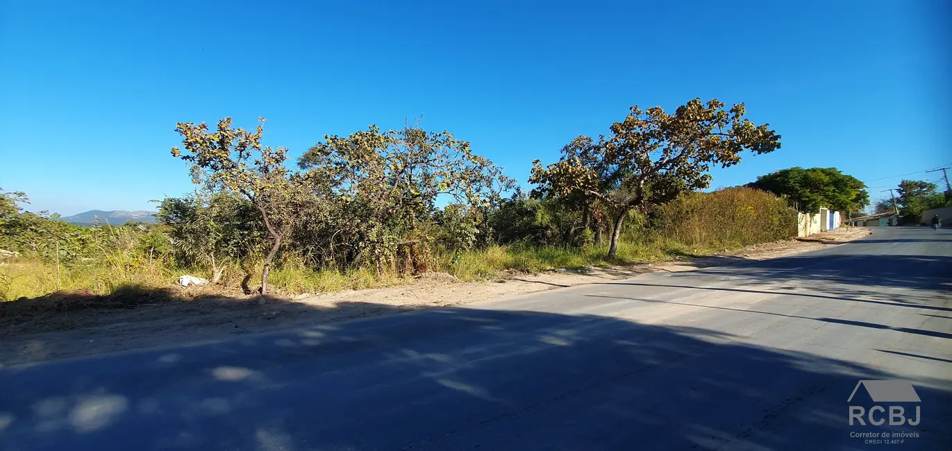 Foto 1 de Terreno / Lote à venda, 2106m2 em Esmeraldas - MG