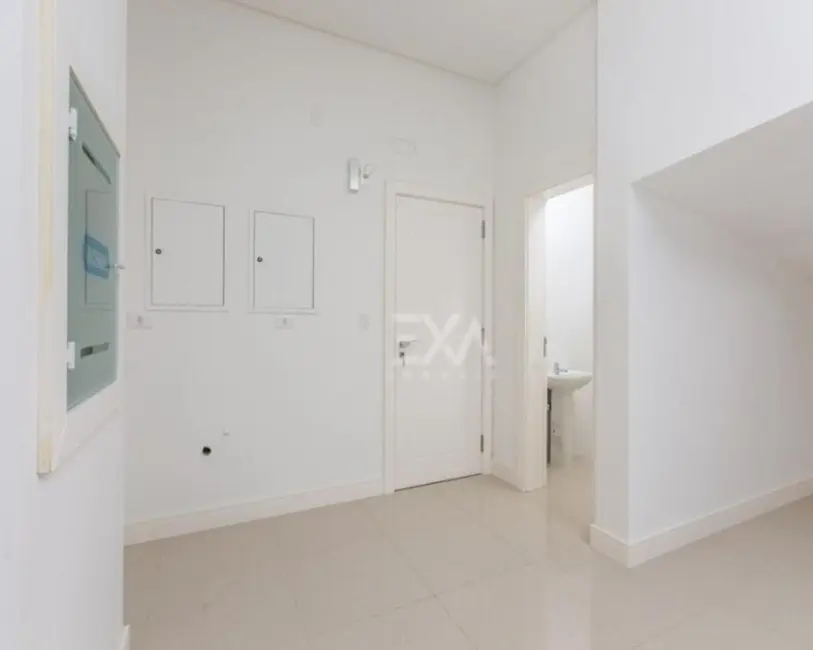 Sala Comercial à venda, 68m2 em Centro, Balneario Camboriu - SC - imagem 6 Foto 6 de Sala Comercial à venda, 68m2 em Centro, Balneario Camboriu - SC