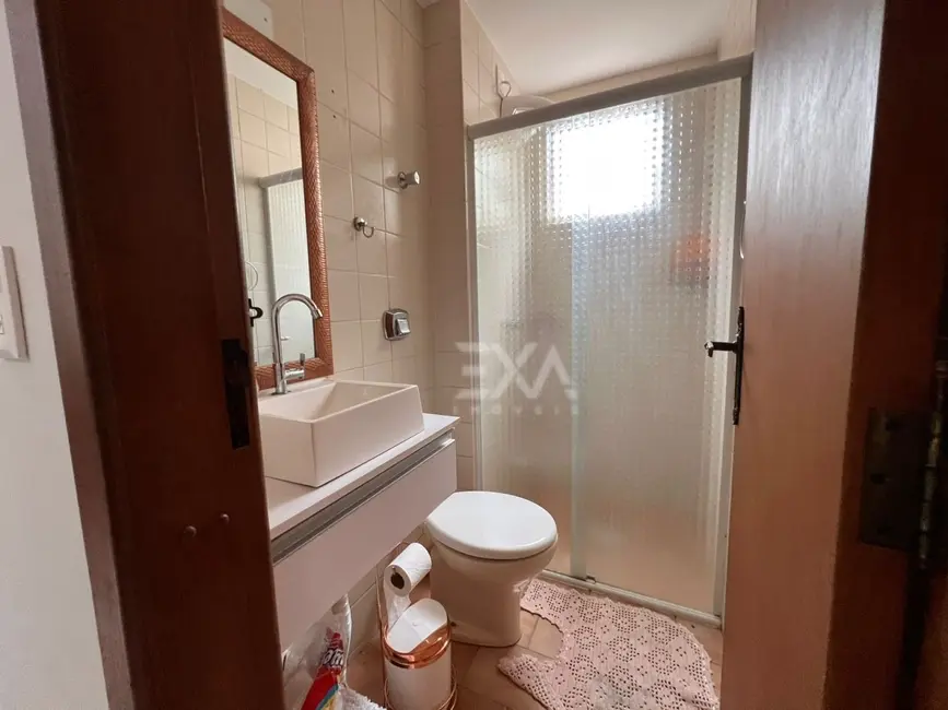 Apartamento com 2 quartos à venda, 64m2 em Centro, Balneario Camboriu - SC - imagem 6 Foto 6 de Apartamento com 2 quartos à venda, 64m2 em Centro, Balneario Camboriu - SC