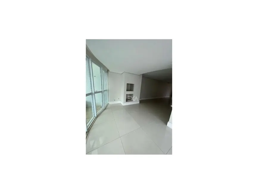 Apartamento com 3 quartos à venda, 254m2 em Centro, Balneario Camboriu - SC - imagem 2 Foto 2 de Apartamento com 3 quartos à venda, 254m2 em Centro, Balneario Camboriu - SC