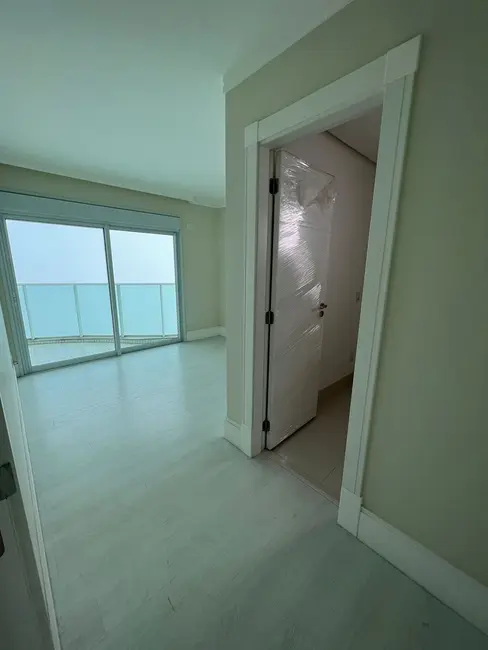 Apartamento com 3 quartos à venda, 246m2 em Centro, Balneario Camboriu - SC - imagem 4 Foto 4 de Apartamento com 3 quartos à venda, 246m2 em Centro, Balneario Camboriu - SC