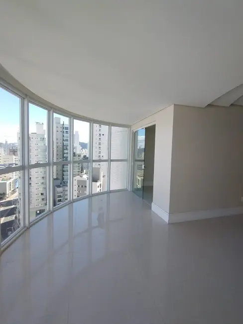 Foto 3 de Apartamento com 3 quartos à venda, 128m2 em Centro, Balneario Camboriu - SC