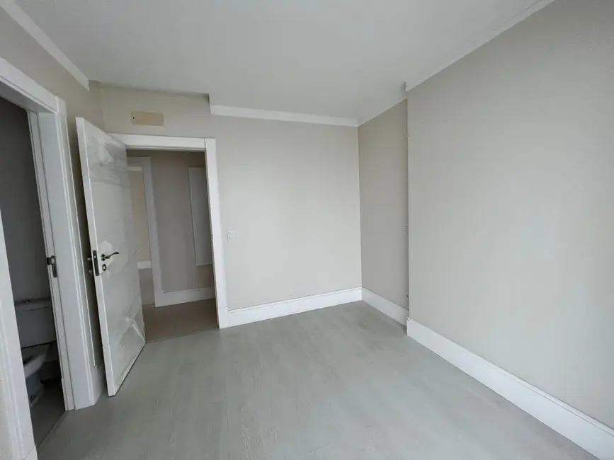 Apartamento com 3 quartos à venda, 128m2 em Centro, Balneario Camboriu - SC - imagem 6 Foto 6 de Apartamento com 3 quartos à venda, 128m2 em Centro, Balneario Camboriu - SC