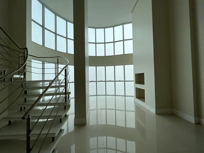 Apartamento com 4 quartos à venda, 234m2 em Centro, Balneario Camboriu - SC - imagem 9 Foto 9 de Apartamento com 4 quartos à venda, 234m2 em Centro, Balneario Camboriu - SC