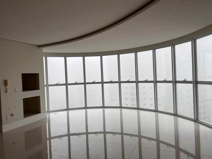 Apartamento com 4 quartos à venda, 234m2 em Centro, Balneario Camboriu - SC - imagem 6 Foto 6 de Apartamento com 4 quartos à venda, 234m2 em Centro, Balneario Camboriu - SC