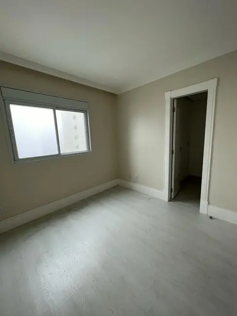 Apartamento com 4 quartos à venda, 234m2 em Centro, Balneario Camboriu - SC - imagem 2 Foto 2 de Apartamento com 4 quartos à venda, 234m2 em Centro, Balneario Camboriu - SC