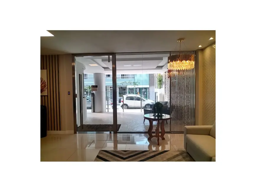 Apartamento com 3 quartos à venda, 100m2 em Centro, Balneario Camboriu - SC - imagem 4 Foto 4 de Apartamento com 3 quartos à venda, 100m2 em Centro, Balneario Camboriu - SC