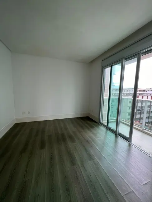 Apartamento com 3 quartos à venda, 162m2 em Centro, Balneario Camboriu - SC - imagem 8 Foto 8 de Apartamento com 3 quartos à venda, 162m2 em Centro, Balneario Camboriu - SC