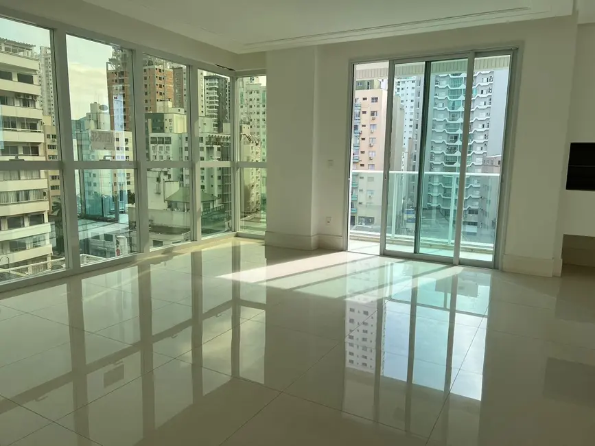 Apartamento com 3 quartos à venda, 162m2 em Centro, Balneario Camboriu - SC - imagem 1 Foto 1 de Apartamento com 3 quartos à venda, 162m2 em Centro, Balneario Camboriu - SC