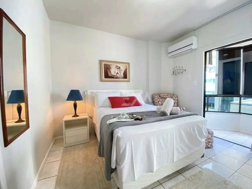 Apartamento com 3 quartos à venda, 130m2 em Centro, Balneario Camboriu - SC - imagem 2 Foto 2 de Apartamento com 3 quartos à venda, 130m2 em Centro, Balneario Camboriu - SC