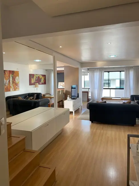 Apartamento com 4 quartos à venda, 250m2 em Centro, Balneario Camboriu - SC - imagem 2 Foto 2 de Apartamento com 4 quartos à venda, 250m2 em Centro, Balneario Camboriu - SC