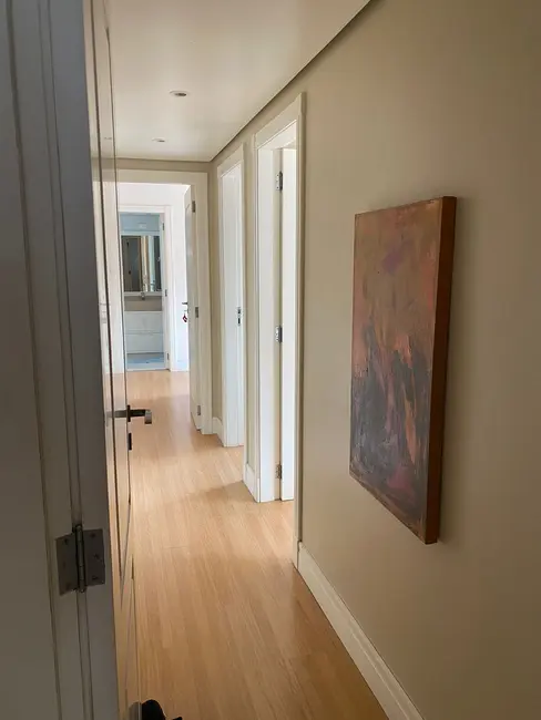 Apartamento com 4 quartos à venda, 250m2 em Centro, Balneario Camboriu - SC - imagem 1 Foto 1 de Apartamento com 4 quartos à venda, 250m2 em Centro, Balneario Camboriu - SC