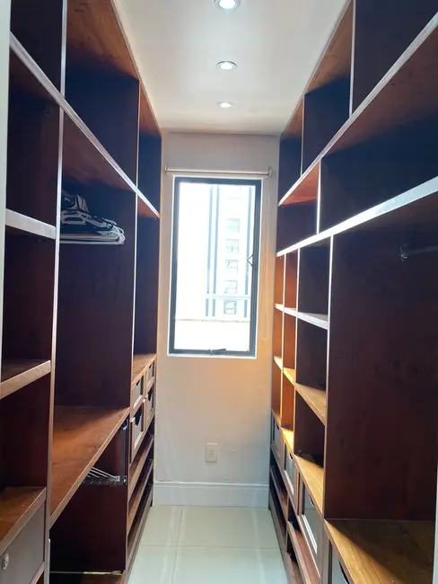 Apartamento com 4 quartos à venda, 250m2 em Centro, Balneario Camboriu - SC - imagem 5 Foto 5 de Apartamento com 4 quartos à venda, 250m2 em Centro, Balneario Camboriu - SC