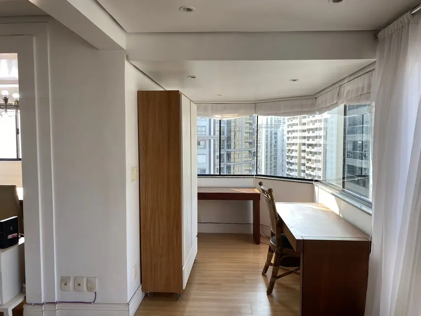 Apartamento com 4 quartos à venda, 250m2 em Centro, Balneario Camboriu - SC - imagem 7 Foto 7 de Apartamento com 4 quartos à venda, 250m2 em Centro, Balneario Camboriu - SC