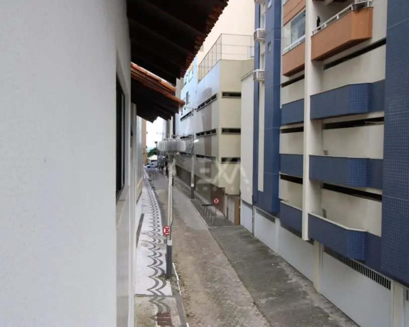 Apartamento com 2 quartos para alugar, 80m2 em Centro, Balneario Camboriu - SC - imagem 5 Foto 5 de Apartamento com 2 quartos para alugar, 80m2 em Centro, Balneario Camboriu - SC