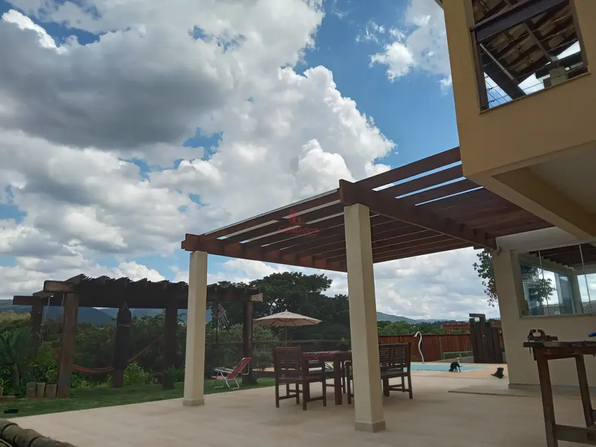 Foto 2 de Sobrado com 4 quartos à venda, 310m2 em Medeiros, Jundiai - SP