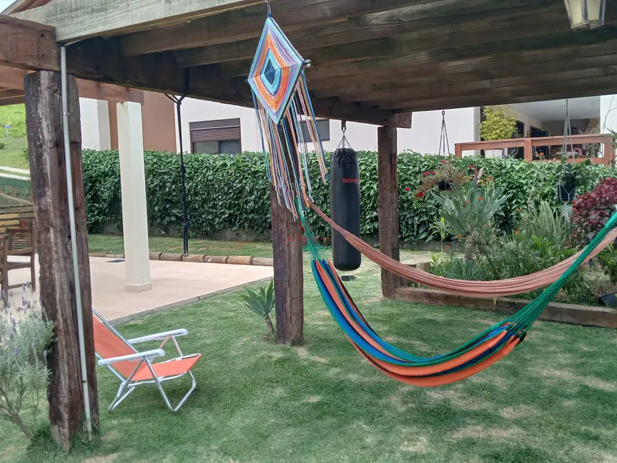 Sobrado com 4 quartos à venda, 310m2 em Medeiros, Jundiai - SP - imagem 9 Foto 9 de Sobrado com 4 quartos à venda, 310m2 em Medeiros, Jundiai - SP