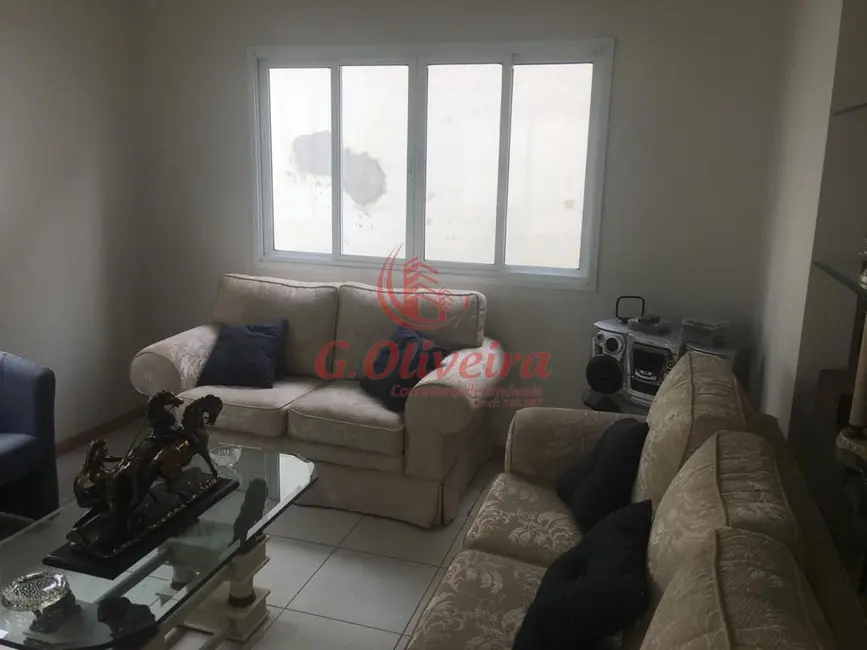 Sobrado com 3 quartos à venda, 236m2 em Jardim Santa Teresa, Jundiai - SP - imagem 4 Foto 4 de Sobrado com 3 quartos à venda, 236m2 em Jardim Santa Teresa, Jundiai - SP