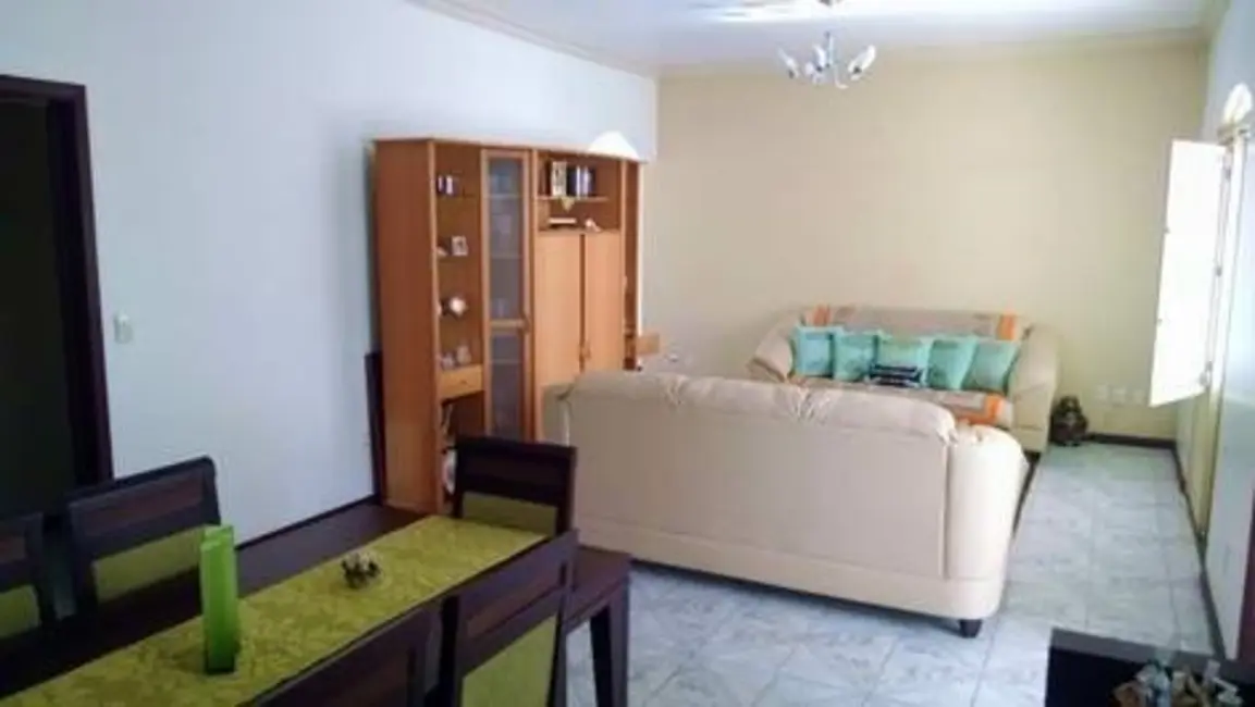 Chácara com 6 quartos à venda, 500m2 em Jardim Celeste, Jundiai - SP - imagem 8 Foto 8 de Chácara com 6 quartos à venda, 500m2 em Jardim Celeste, Jundiai - SP
