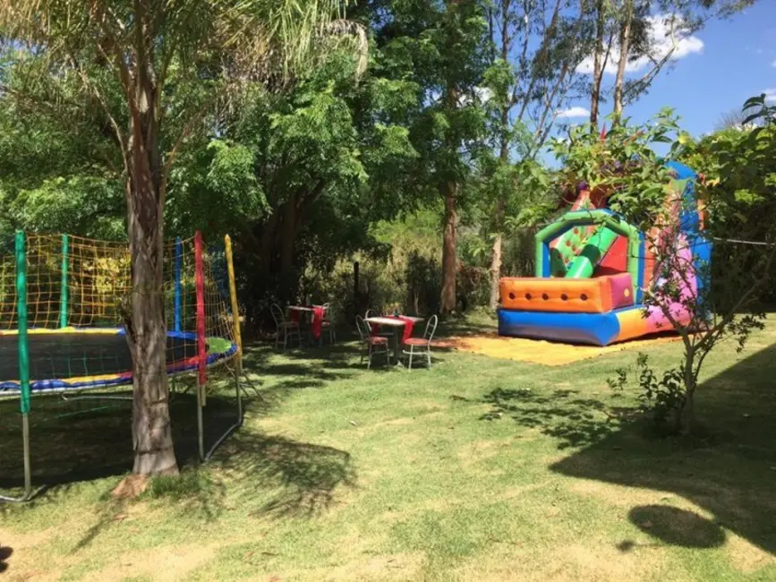 Chácara com 3 quartos à venda, 200m2 em Macuco, Valinhos - SP - imagem 4 Foto 4 de Chácara com 3 quartos à venda, 200m2 em Macuco, Valinhos - SP