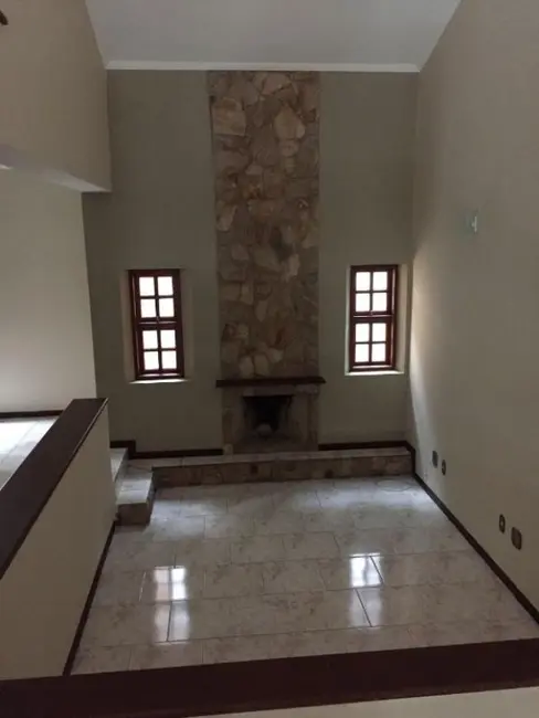 Sobrado com 3 quartos à venda, 390m2 em Vila Embaré, Valinhos - SP - imagem 6 Foto 6 de Sobrado com 3 quartos à venda, 390m2 em Vila Embaré, Valinhos - SP