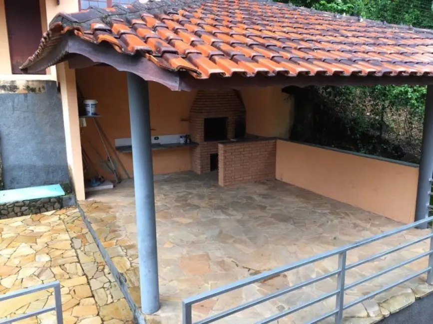 Sobrado com 3 quartos à venda, 390m2 em Vila Embaré, Valinhos - SP - imagem 3 Foto 3 de Sobrado com 3 quartos à venda, 390m2 em Vila Embaré, Valinhos - SP