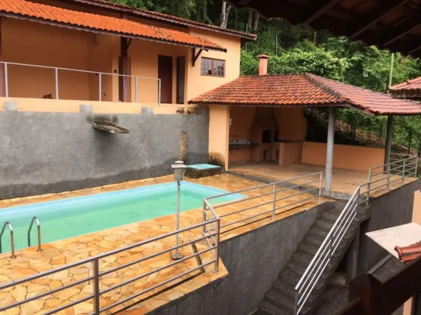 Foto 2 de Sobrado com 3 quartos à venda, 390m2 em Vila Embaré, Valinhos - SP