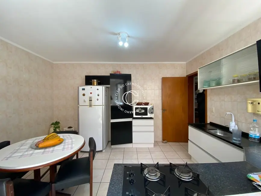 Foto 9 de Apartamento com 3 quartos à venda, 140m2 em Menino Jesus, Santa Maria - RS