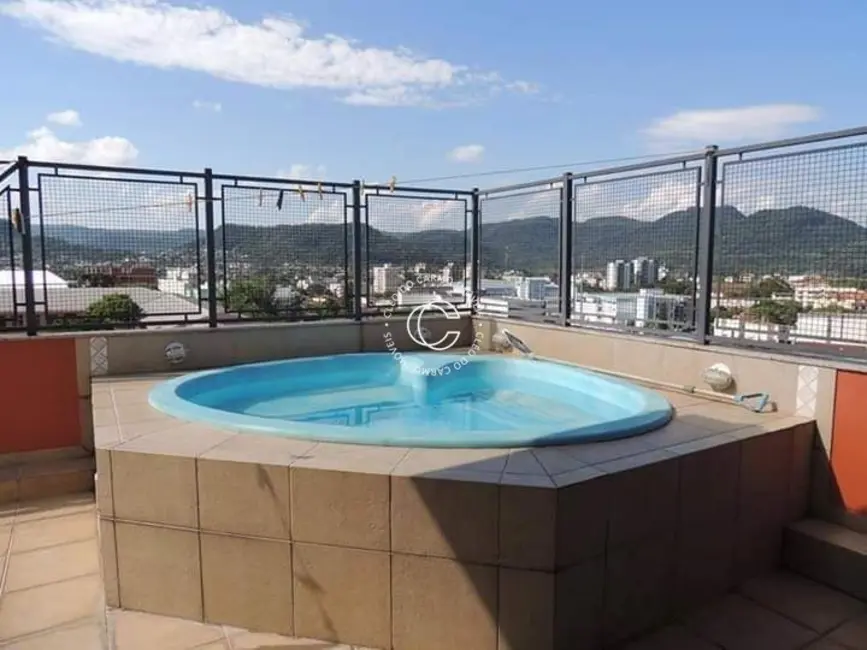 Cobertura com 4 quartos à venda, 440m2 em Nossa Senhora das Dores, Santa Maria - RS - imagem 3 Foto 3 de Cobertura com 4 quartos à venda, 440m2 em Nossa Senhora das Dores, Santa Maria - RS