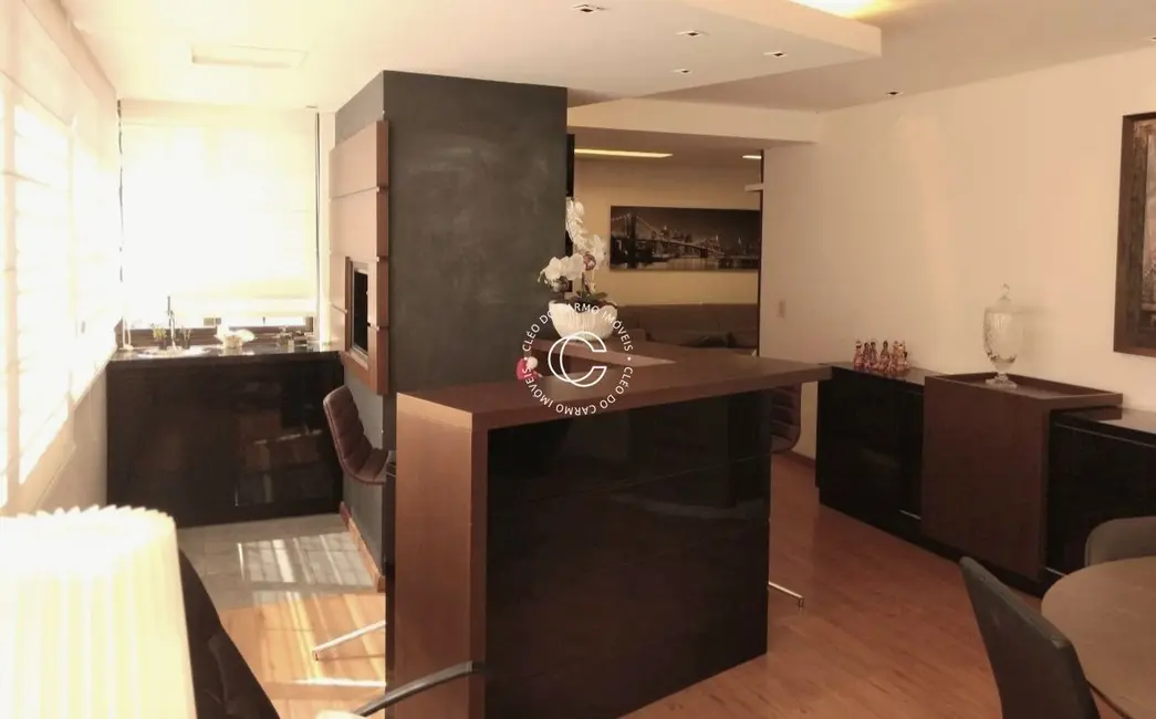 Foto 4 de Apartamento com 3 quartos à venda, 152m2 em Nossa Senhora de Fátima, Santa Maria - RS