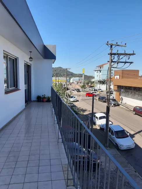 Foto 5 de Casa com 3 quartos à venda, 500m2 em Menino Jesus, Santa Maria - RS