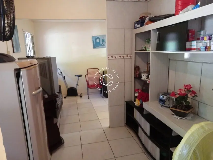 Casa com 2 quartos à venda, 49m2 em Tancredo Neves, Santa Maria - RS - imagem 3 Foto 3 de Casa com 2 quartos à venda, 49m2 em Tancredo Neves, Santa Maria - RS